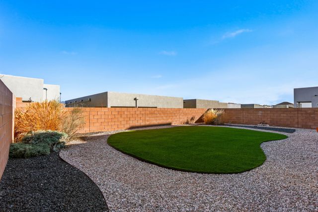 2414 Lynn Road SE, Rio Rancho, NM 87124