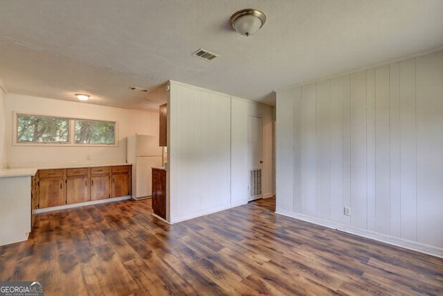 2423 Thrasher Avenue, Macon, GA 31206