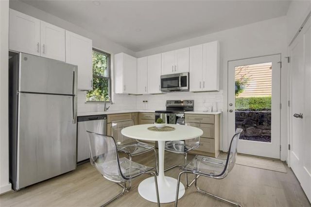 1070 Dill Avenue 202, Atlanta, GA 30310