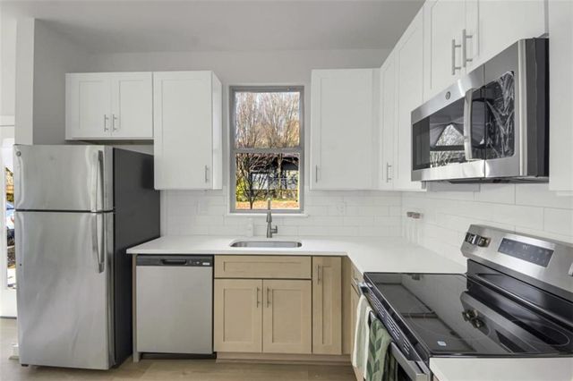 1070 Dill Avenue 202, Atlanta, GA 30310