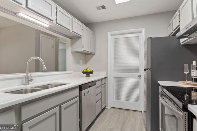 1009 McClelen Way, Decatur, GA 30033