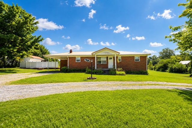 968 Old Nashville Hwy, Mc Ewen, TN 37101