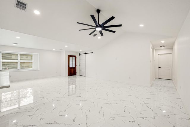 11411 Sagehurst Lane, Houston, TX 77089