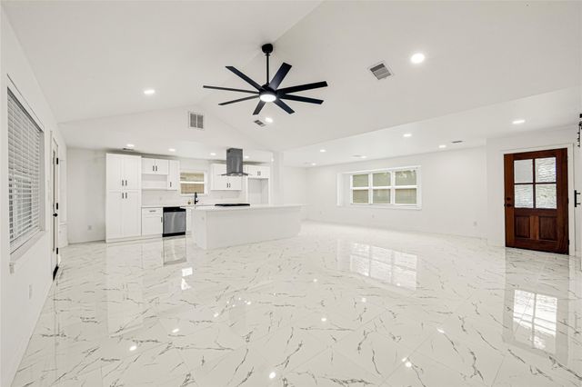 11411 Sagehurst Lane, Houston, TX 77089