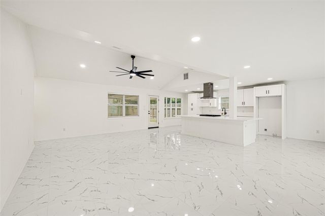 11411 Sagehurst Lane, Houston, TX 77089
