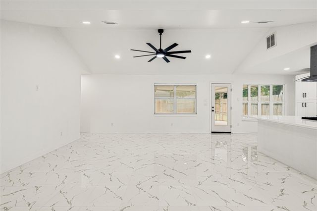 11411 Sagehurst Lane, Houston, TX 77089