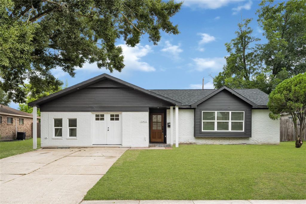11411 Sagehurst Lane, Houston, TX 77089