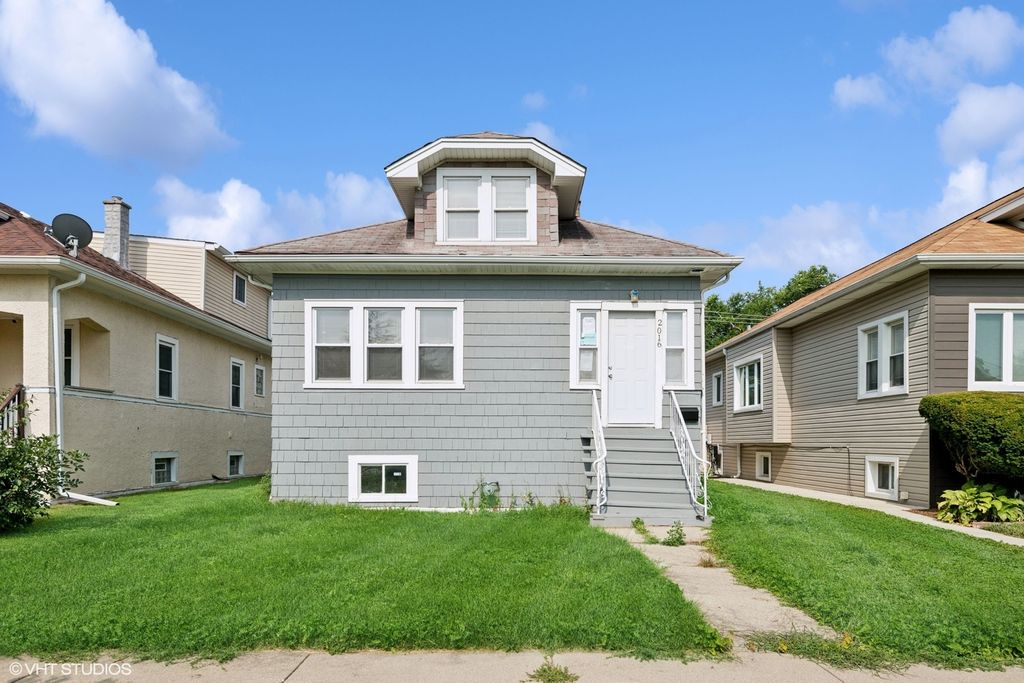 2016 S 10th Avenue, Maywood, IL 60153