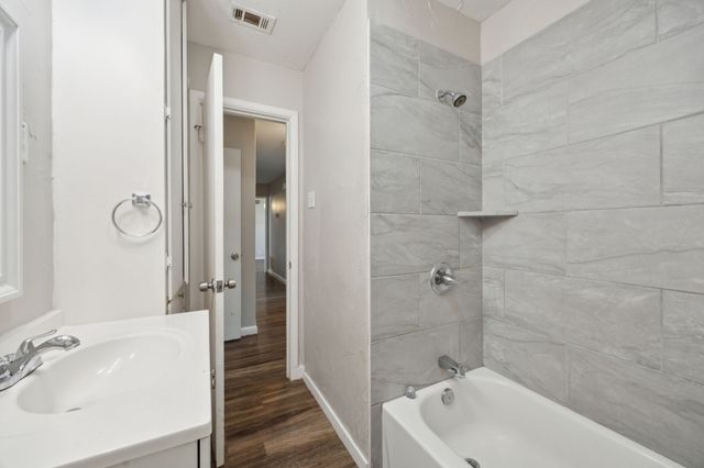 5032 Marks Place, Fort Worth, TX 76116