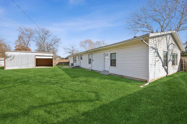 5032 Marks Place, Fort Worth, TX 76116