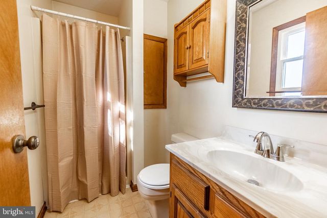 677 POPLAR ST, Hanover, PA 17331