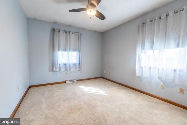 677 POPLAR ST, Hanover, PA 17331