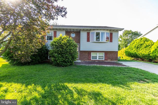 677 POPLAR ST, Hanover, PA 17331