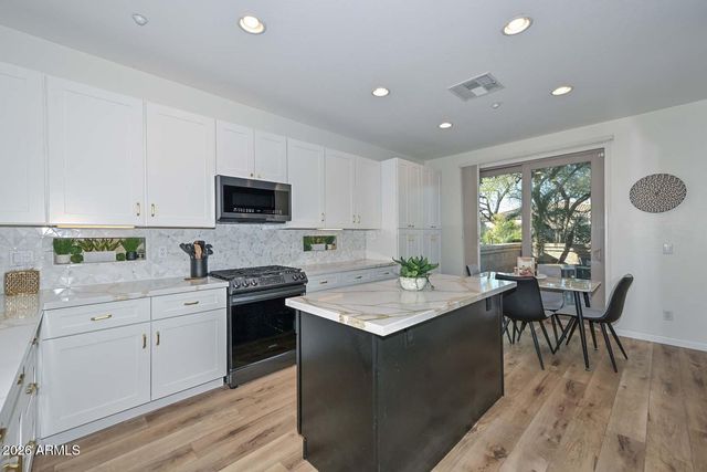 12917 W RED FOX Road, Peoria, AZ 85383