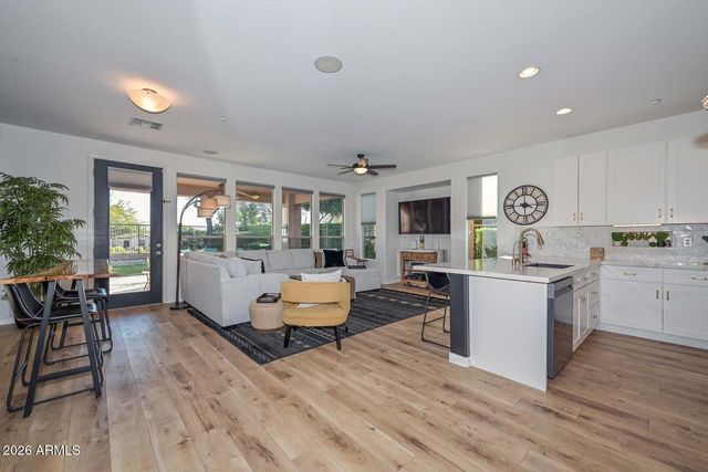 12917 W RED FOX Road, Peoria, AZ 85383