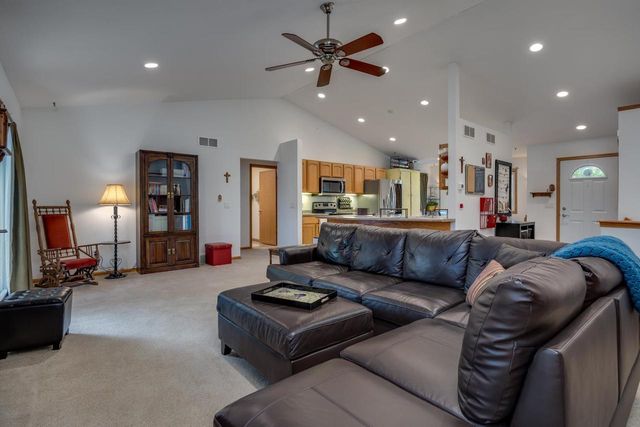 21 Garfield Street, Edgerton, WI 53534