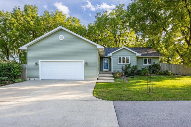 21 Garfield Street, Edgerton, WI 53534