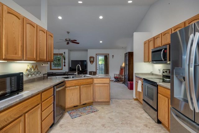 21 Garfield Street, Edgerton, WI 53534