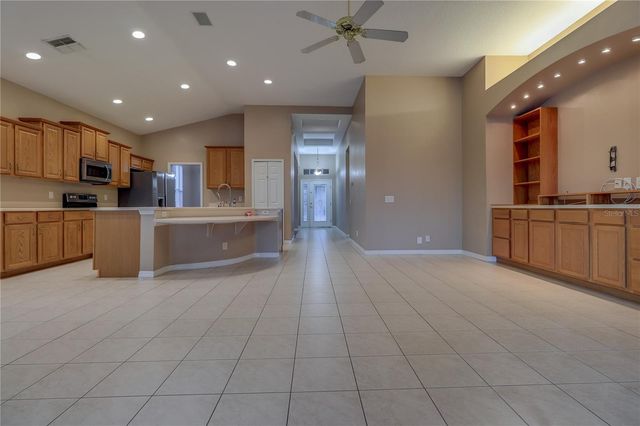 10215 EVERGREEN HILL DRIVE, Tampa, FL 33647