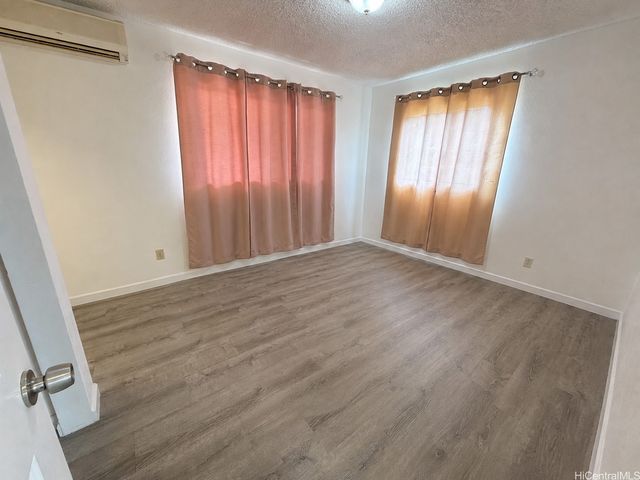 1409 Iao Lane, Honolulu, HI 96817