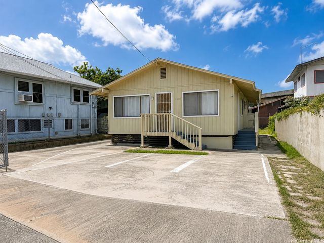 1409 Iao Lane, Honolulu, HI 96817