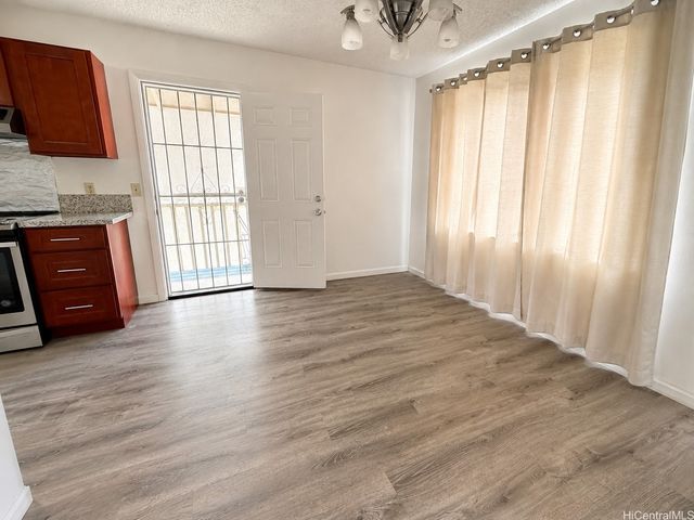 1409 Iao Lane, Honolulu, HI 96817