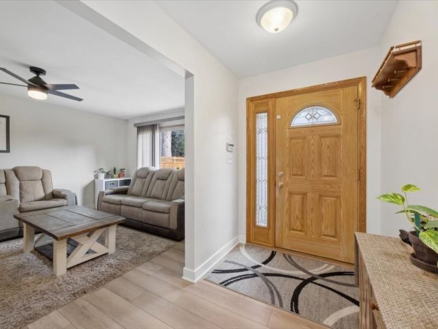 209 Murray Drive, Wood Dale, IL 60191