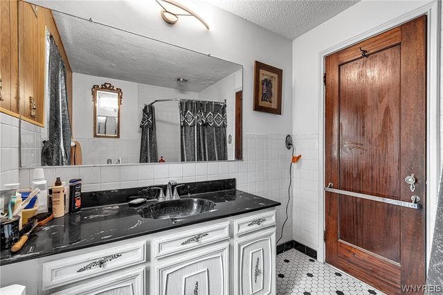 100 East Depew Avenue N, Buffalo, NY 14214