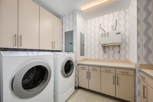 77 E WALTON Street 24A, Chicago, IL 60611