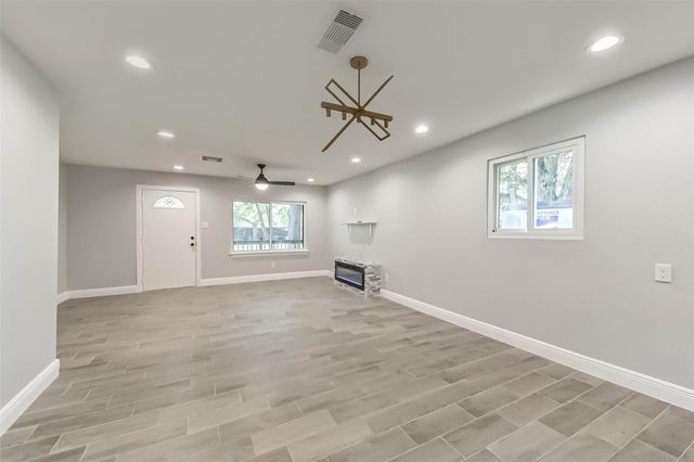 8925 Everglade Drive, Houston, TX 77078