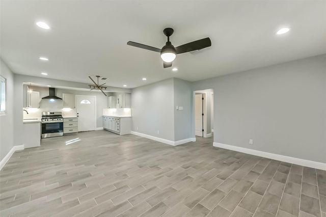 8925 Everglade Drive, Houston, TX 77078