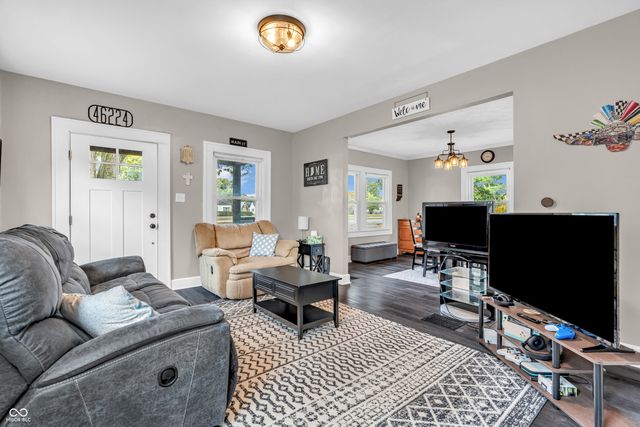 5210 Crawfordsville Road, Indianapolis, IN 46224