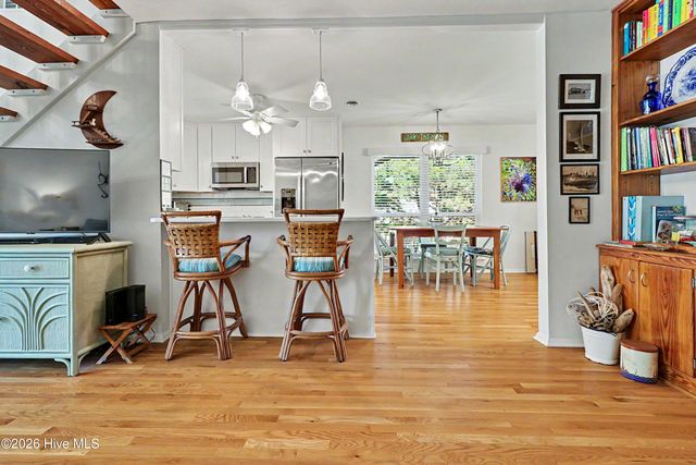 301 22nd Place E, Oak Island, NC 28465