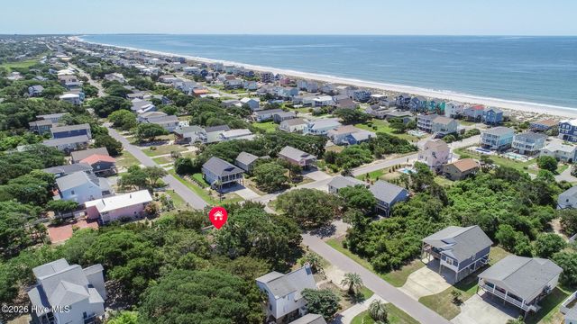 301 22nd Place E, Oak Island, NC 28465