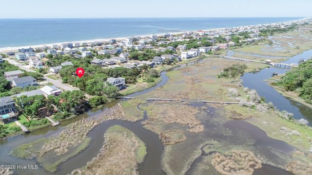 301 22nd Place E, Oak Island, NC 28465