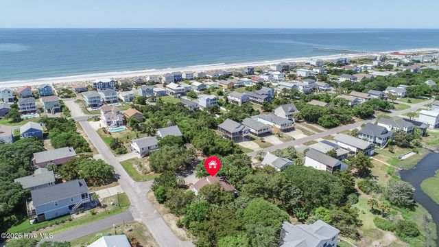 301 22nd Place E, Oak Island, NC 28465