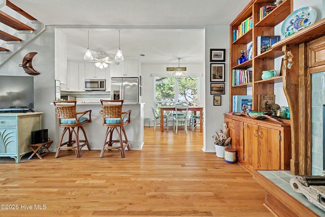 301 22nd Place E, Oak Island, NC 28465
