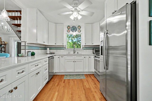 301 22nd Place E, Oak Island, NC 28465