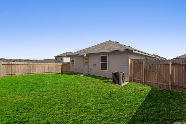 328 Cottonmouth, Seguin, TX 78155