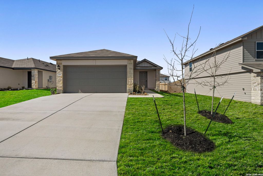 328 Cottonmouth, Seguin, TX 78155