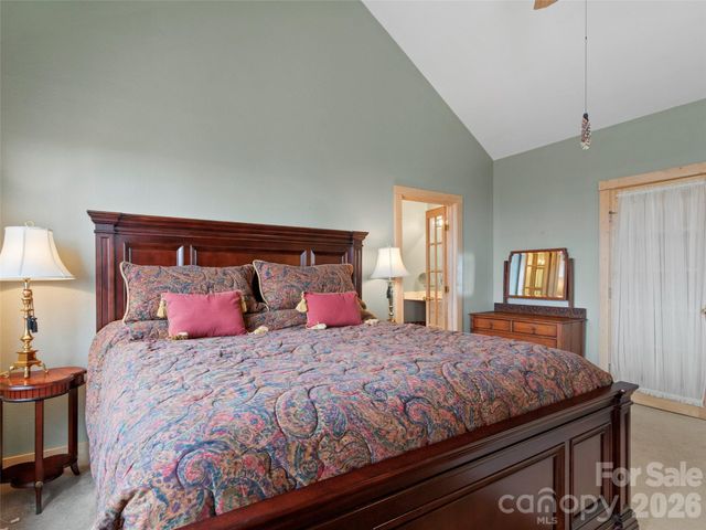 2163 Mountain Air Drive, Burnsville, NC 28714