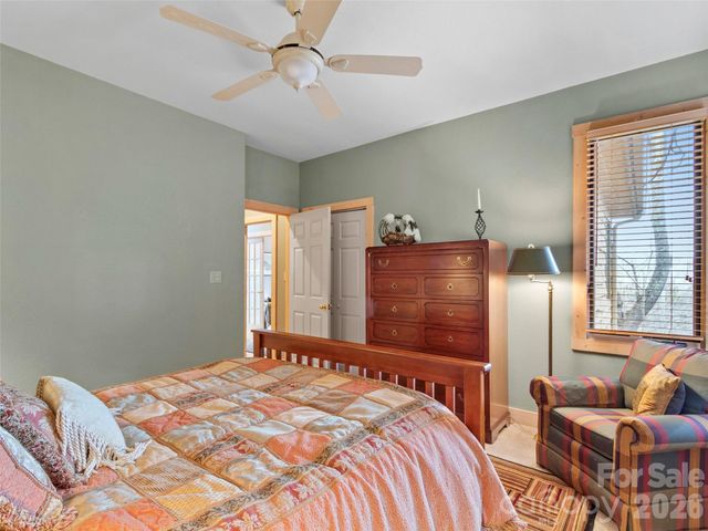 2163 Mountain Air Drive, Burnsville, NC 28714