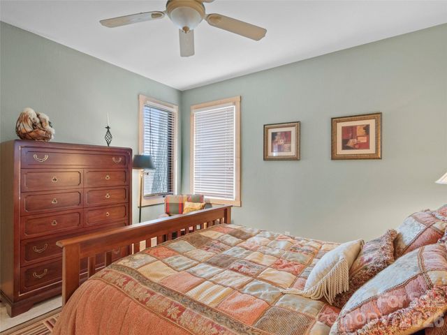 2163 Mountain Air Drive, Burnsville, NC 28714