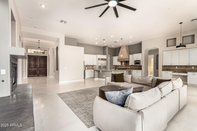 8606 S 30TH Street, Phoenix, AZ 85042