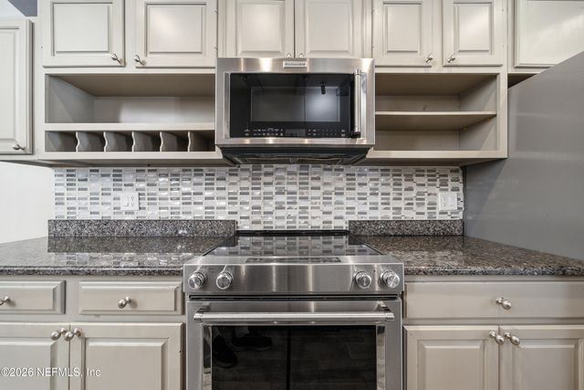 6657 PERIWINKLE Drive, Jacksonville, FL 32244