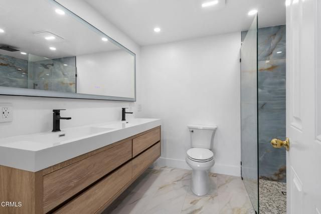 3960 W Hemlock Street, Oxnard, CA 93035