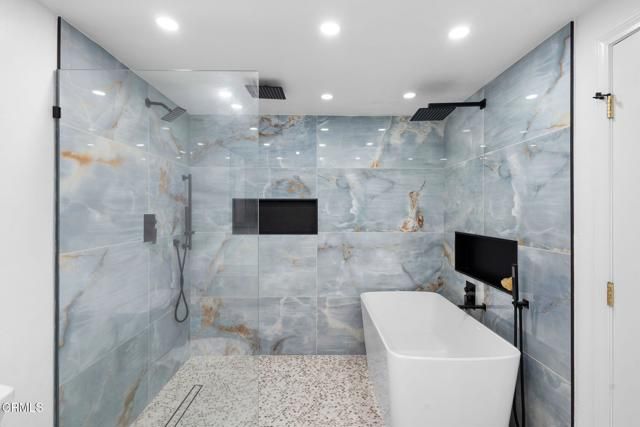 3960 W Hemlock Street, Oxnard, CA 93035