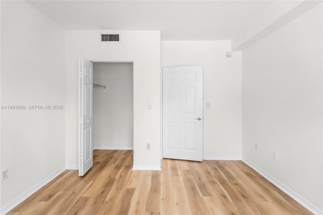 6851 SW 44th St 305, Miami, FL 33155