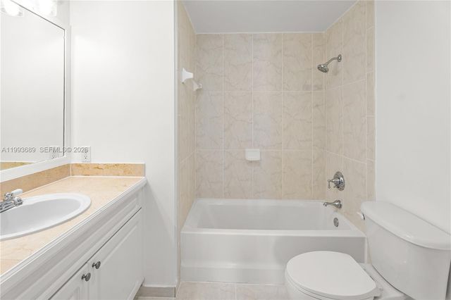 6851 SW 44th St 305, Miami, FL 33155