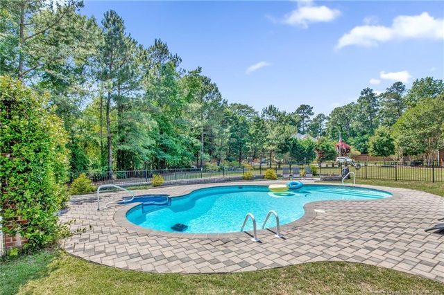 3910 W Bent Grass Drive, Fayetteville, NC 28312